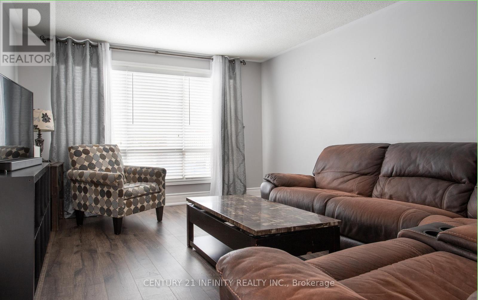 6 Granary Lane, Clarington, Ontario  L1E 2X9 - Photo 4 - E12860018