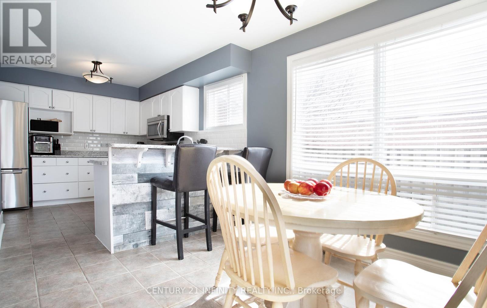 6 Granary Lane, Clarington, Ontario  L1E 2X9 - Photo 6 - E12860018