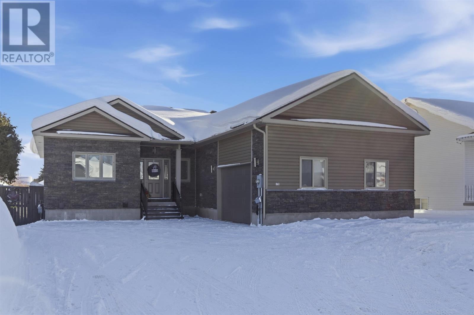 170 Bristol Pl, Sault Ste. Marie, Ontario P6A 6L8 - Photo 1 - SM260300