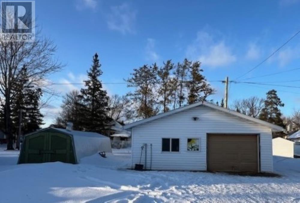 42 Hannah St, Emo, Ontario  P0W 1E0 - Photo 2 - TB2600335