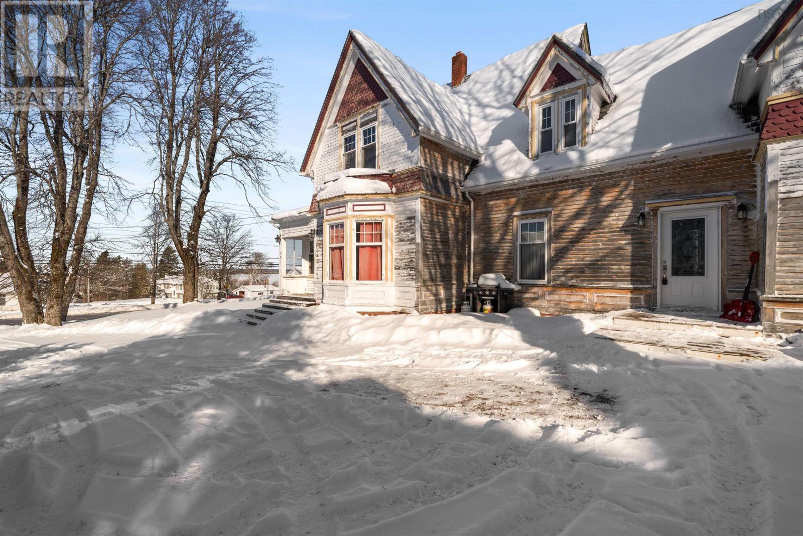 251 Victoria Street E, Amherst, Nova Scotia  B4H 1Z1 - Photo 9 - 202601348