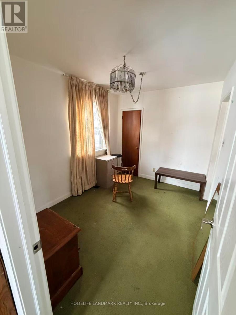 42 Godfrey Drive, London East, Ontario  N5V 2E7 - Photo 2 - X12832318