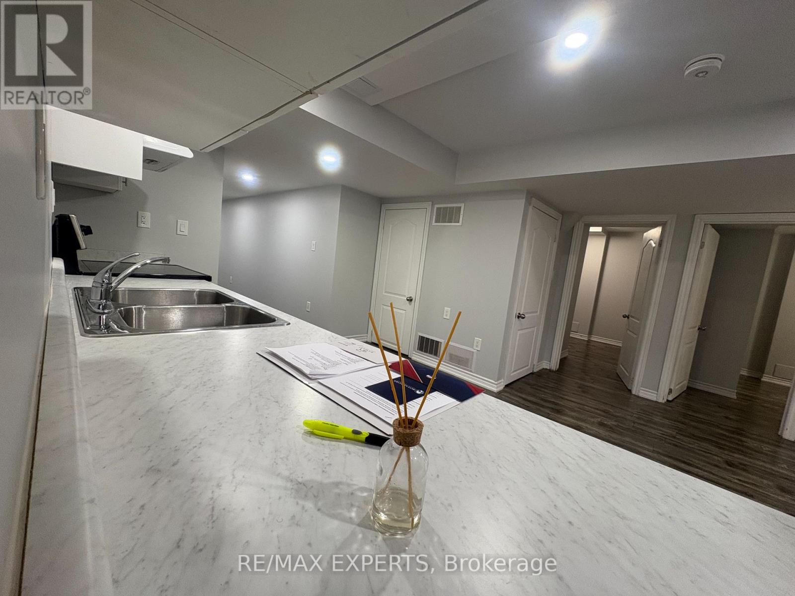 Lower - 3 Torraville Street, Brampton, Ontario  L6R 0Y5 - Photo 10 - W12688840