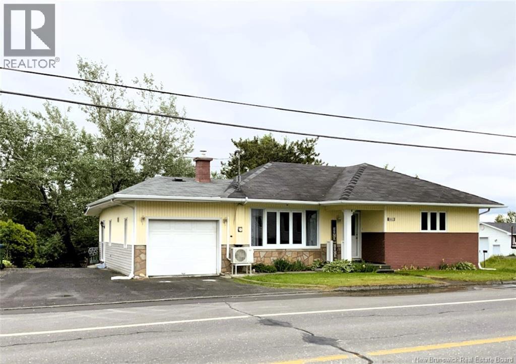 862 St-François Street, Edmundston, New Brunswick  E3V 4R2 - Photo 1 - NB134637