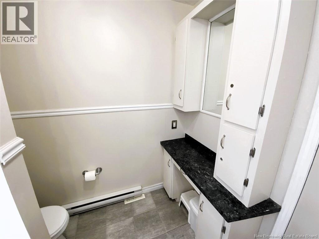 862 St-François Street, Edmundston, New Brunswick  E3V 4R2 - Photo 4 - NB134637