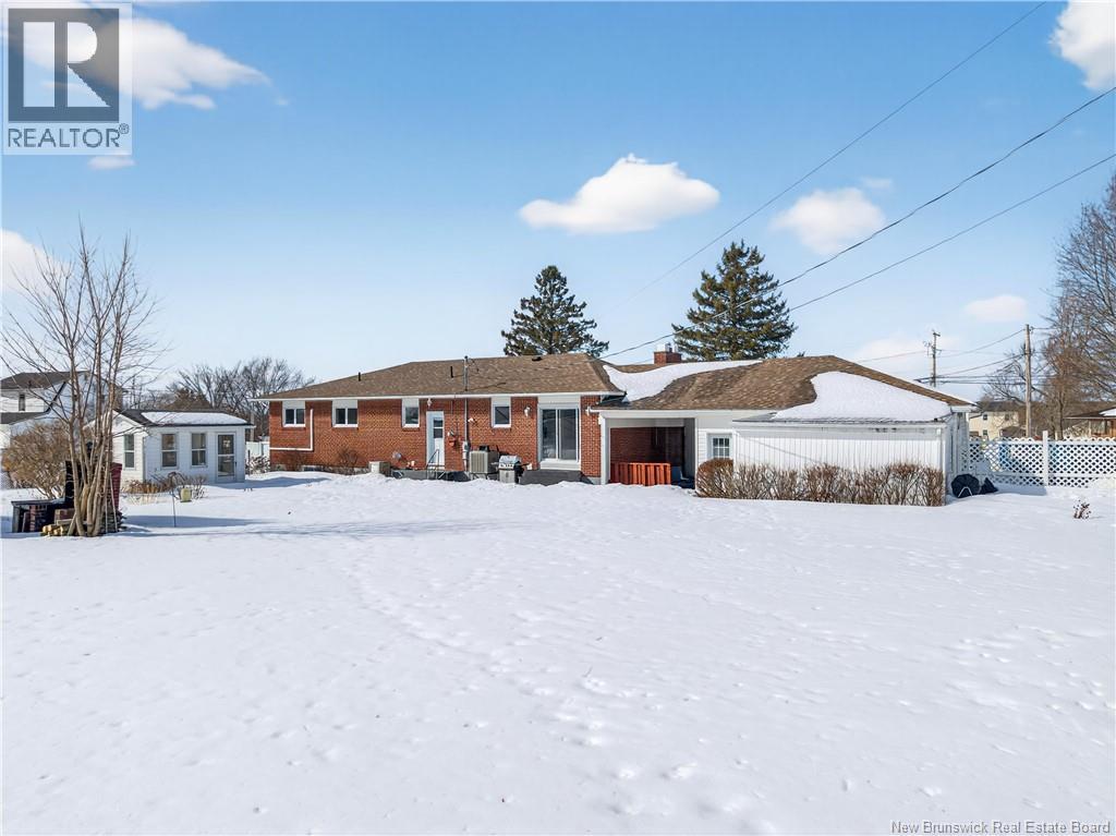 12 Oldline Avenue, Miramichi, New Brunswick  E1N 5Y3 - Photo 3 - NB132179