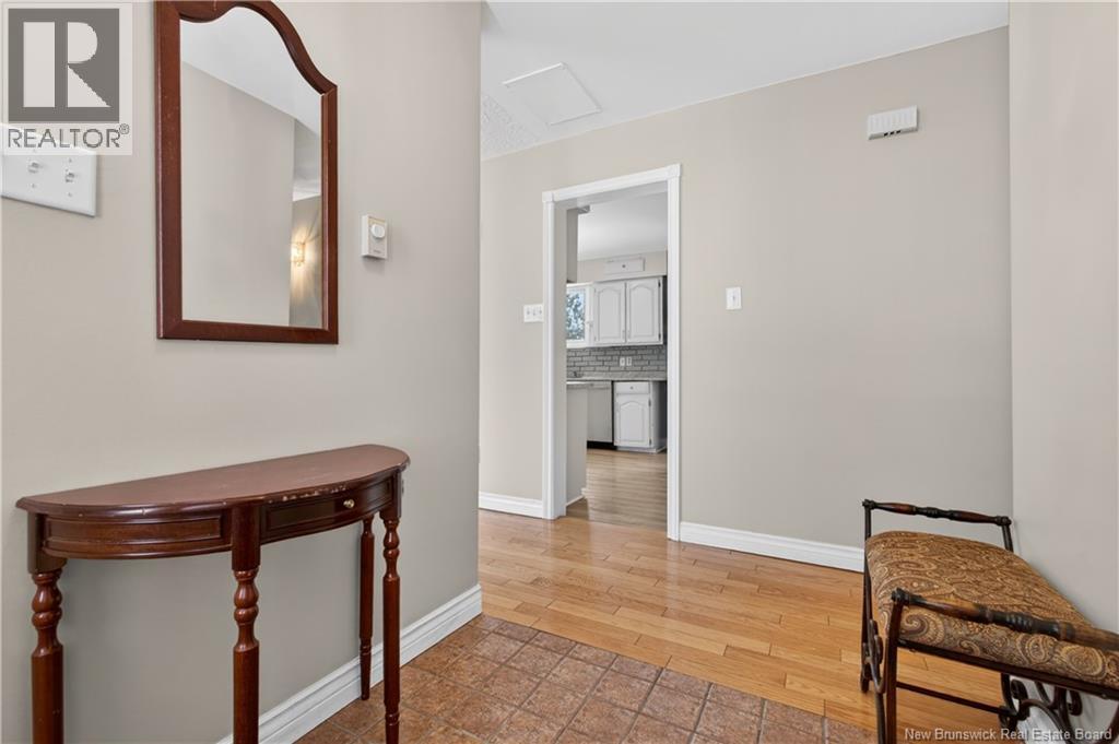 12 Oldline Avenue, Miramichi, New Brunswick  E1N 5Y3 - Photo 8 - NB132179