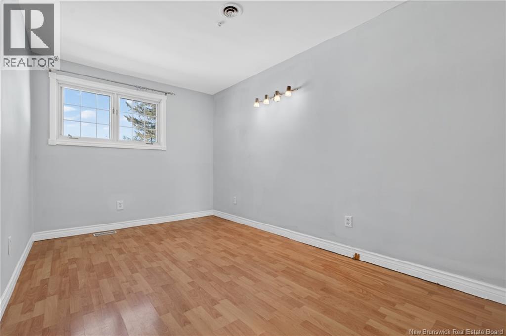 12 Oldline Avenue, Miramichi, New Brunswick  E1N 5Y3 - Photo 32 - NB132179