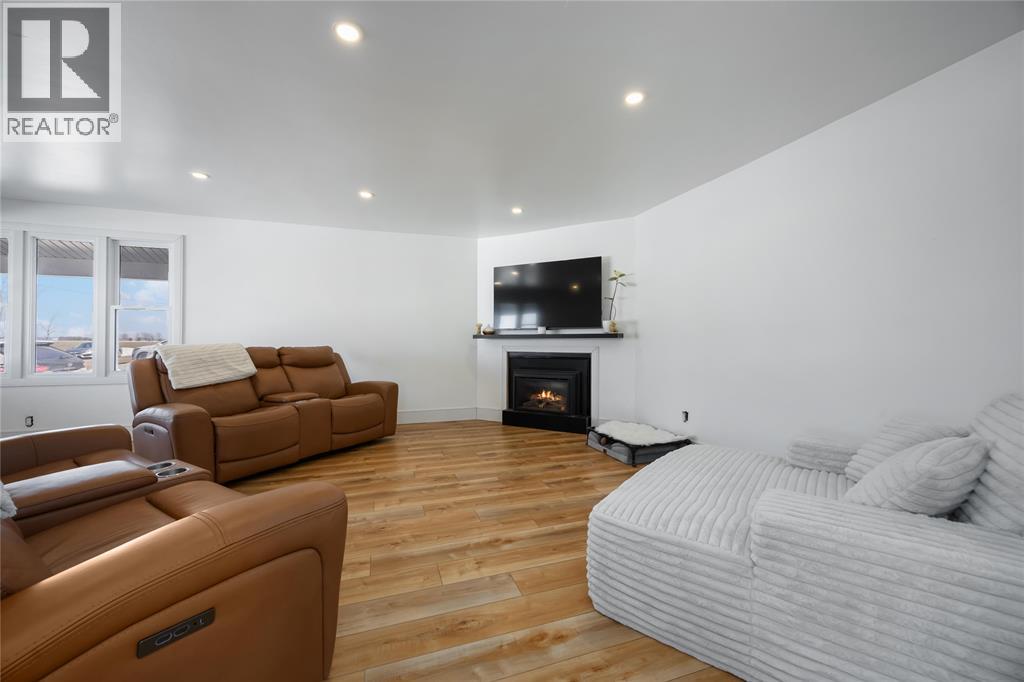 6343 Weidman Line, Brooke-Alvinston, Ontario  N0N 1K0 - Photo 10 - 26004609