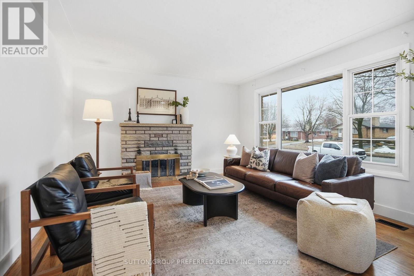 122 Mark Street, London East, Ontario  N5V 2G9 - Photo 3 - X12860024