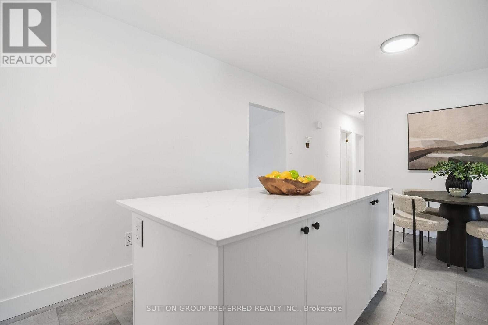 122 Mark Street, London East, Ontario  N5V 2G9 - Photo 8 - X12860024