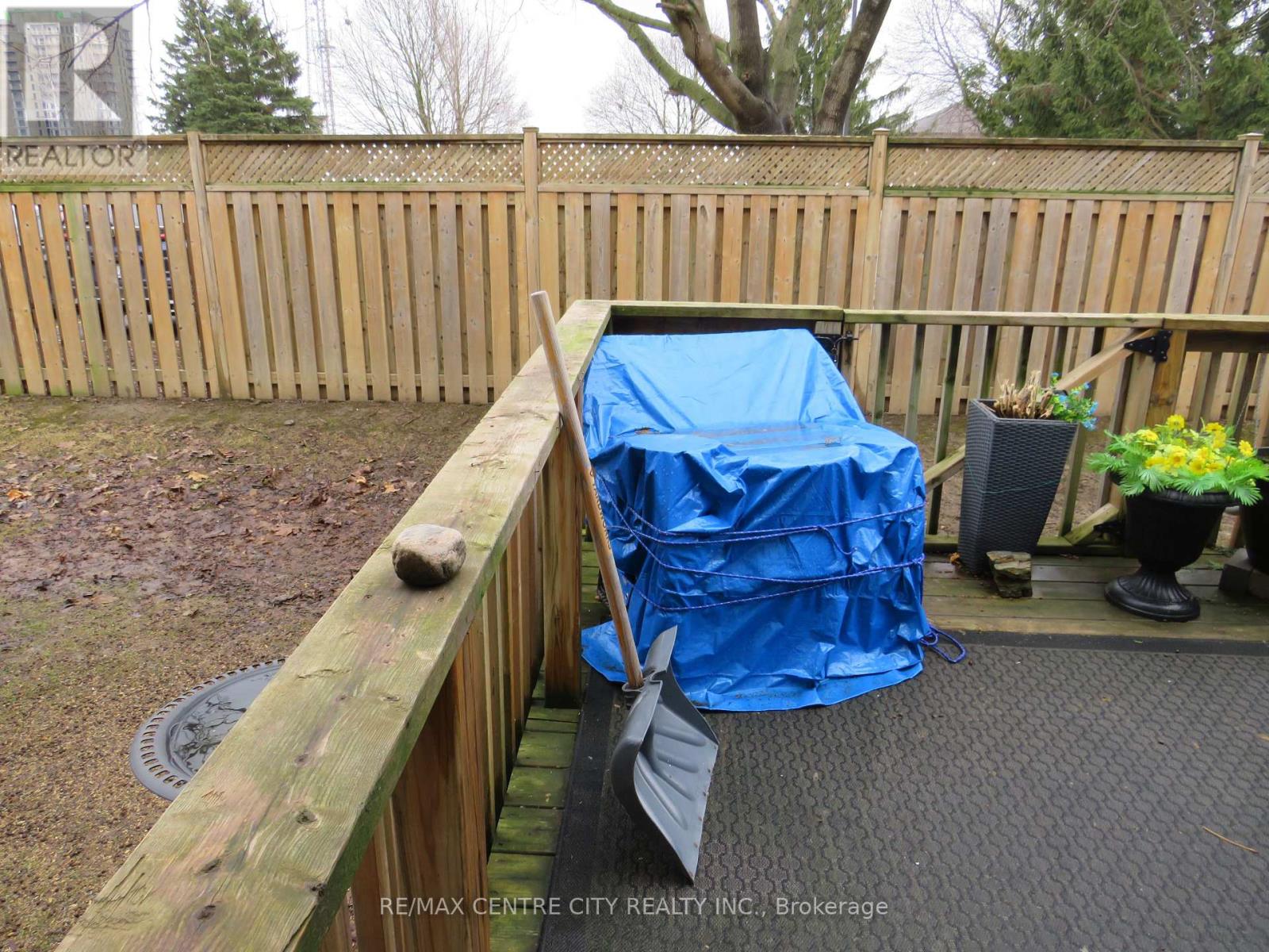 69 - 1061 Eagletrace Drive, London North, Ontario  N6G 0T3 - Photo 15 - X12860038