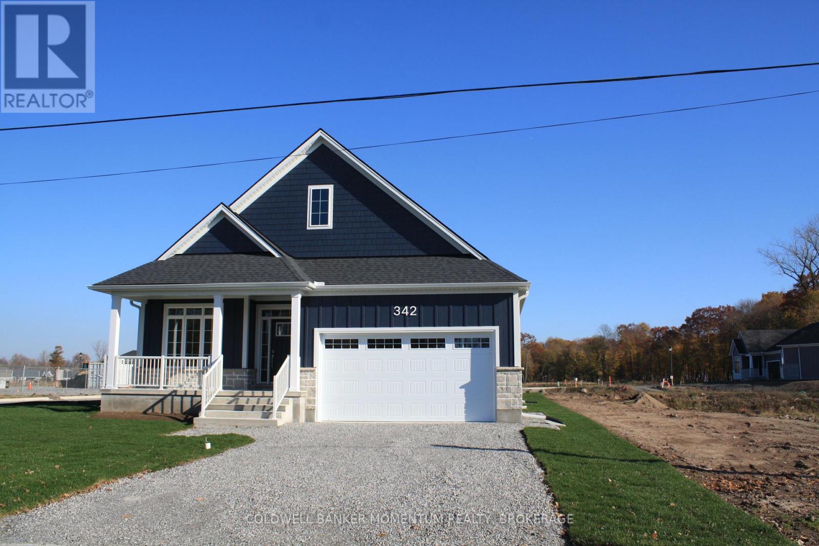 342 Bassett Avenue, Fort Erie, Ontario  L2A 5L8 - Photo 2 - X12567986