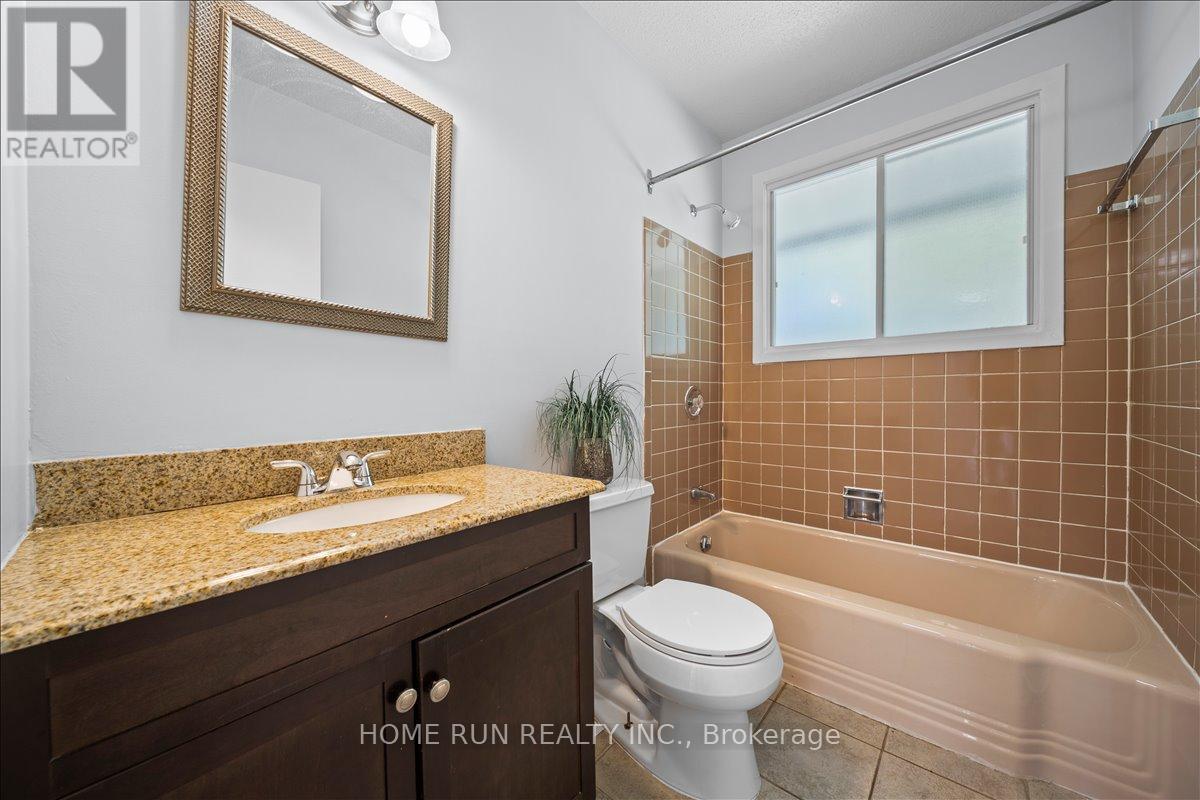 685 Farmington Avenue, Ottawa, Ontario  K1V 7H4 - Photo 10 - X12859972