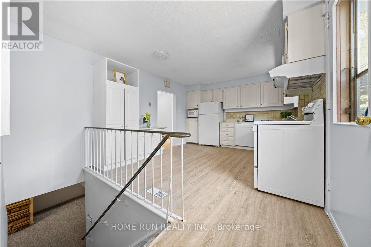 685 Farmington Avenue, Ottawa, Ontario  K1V 7H4 - Photo 13 - X12859972