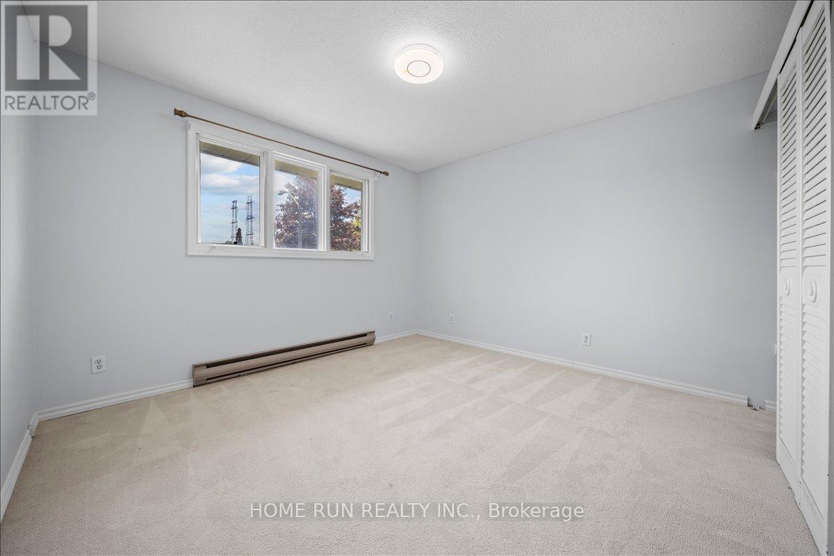 685 Farmington Avenue, Ottawa, Ontario  K1V 7H4 - Photo 21 - X12859972