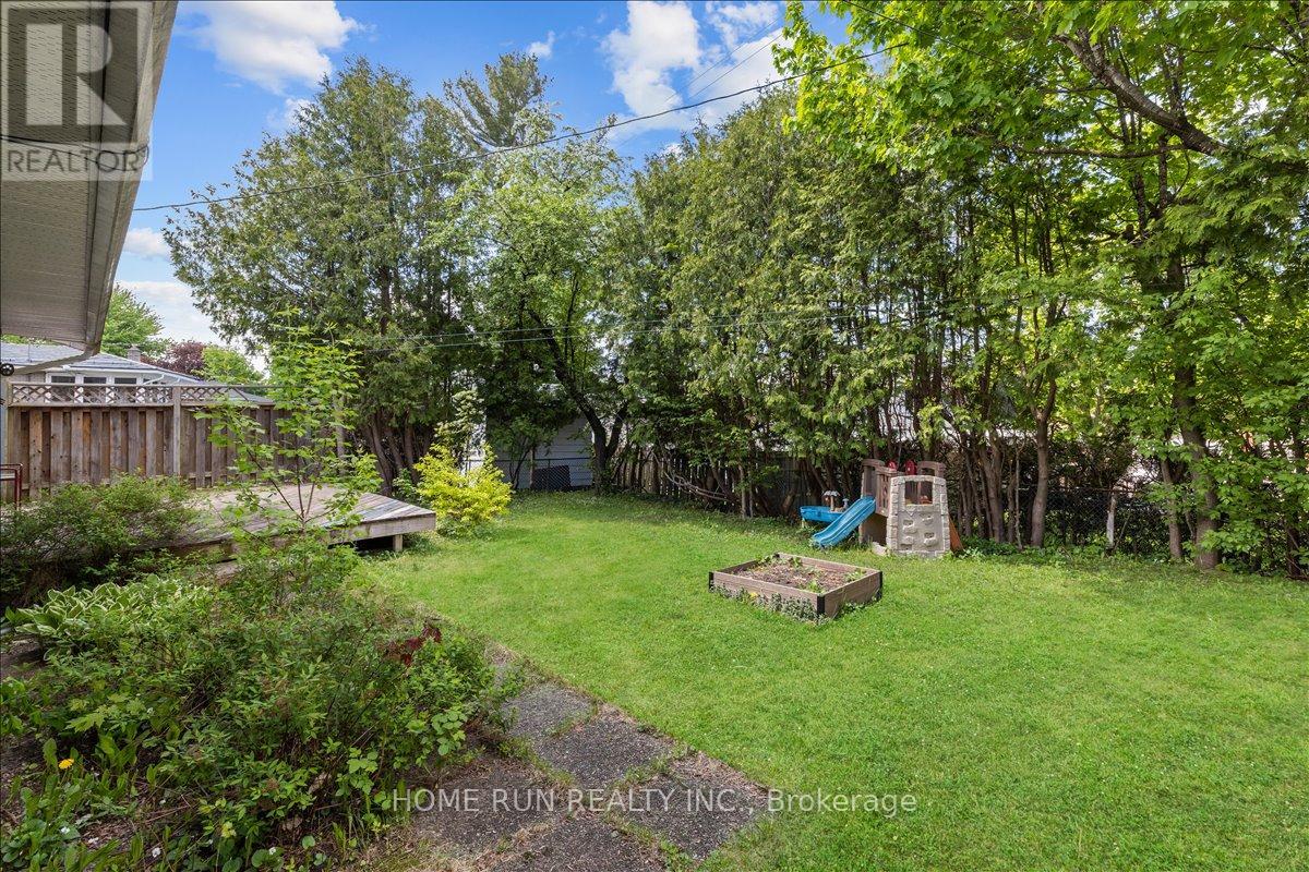 685 Farmington Avenue, Ottawa, Ontario  K1V 7H4 - Photo 28 - X12859972