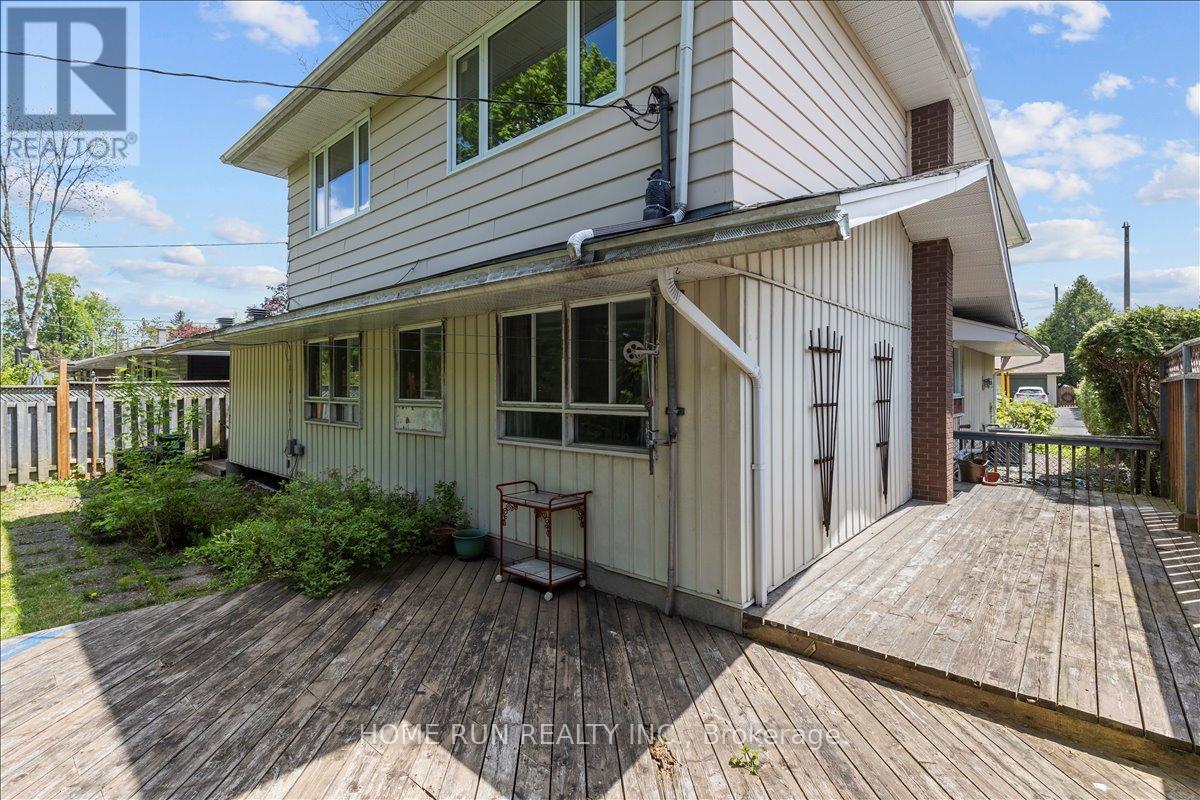 685 Farmington Avenue, Ottawa, Ontario  K1V 7H4 - Photo 32 - X12859972