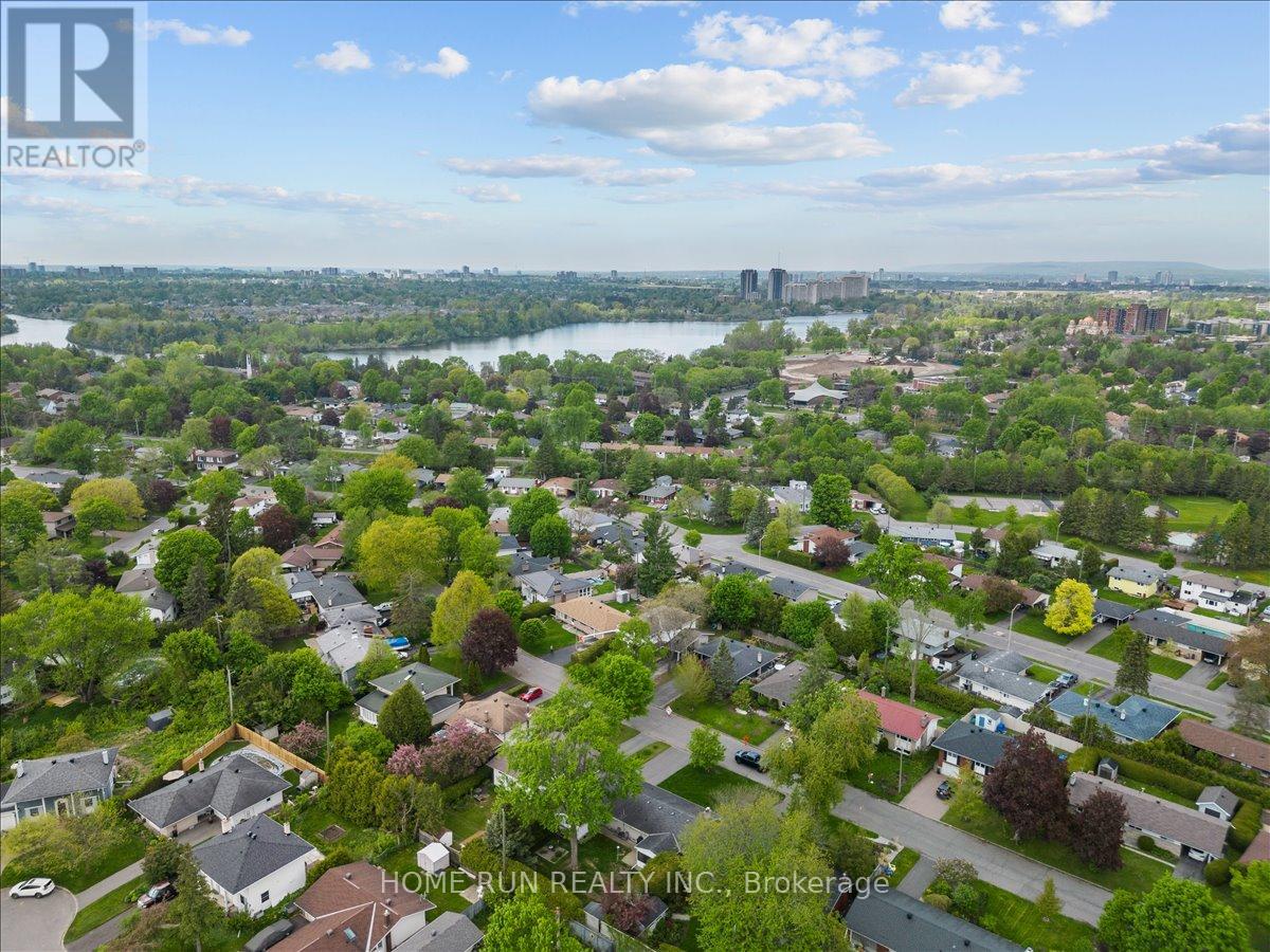 685 Farmington Avenue, Ottawa, Ontario  K1V 7H4 - Photo 37 - X12859972