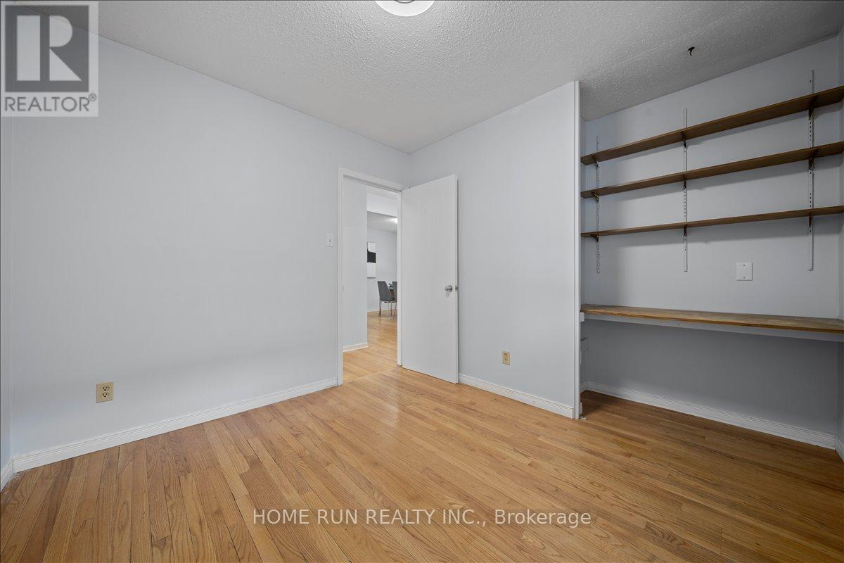 685 Farmington Avenue, Ottawa, Ontario  K1V 7H4 - Photo 8 - X12859972