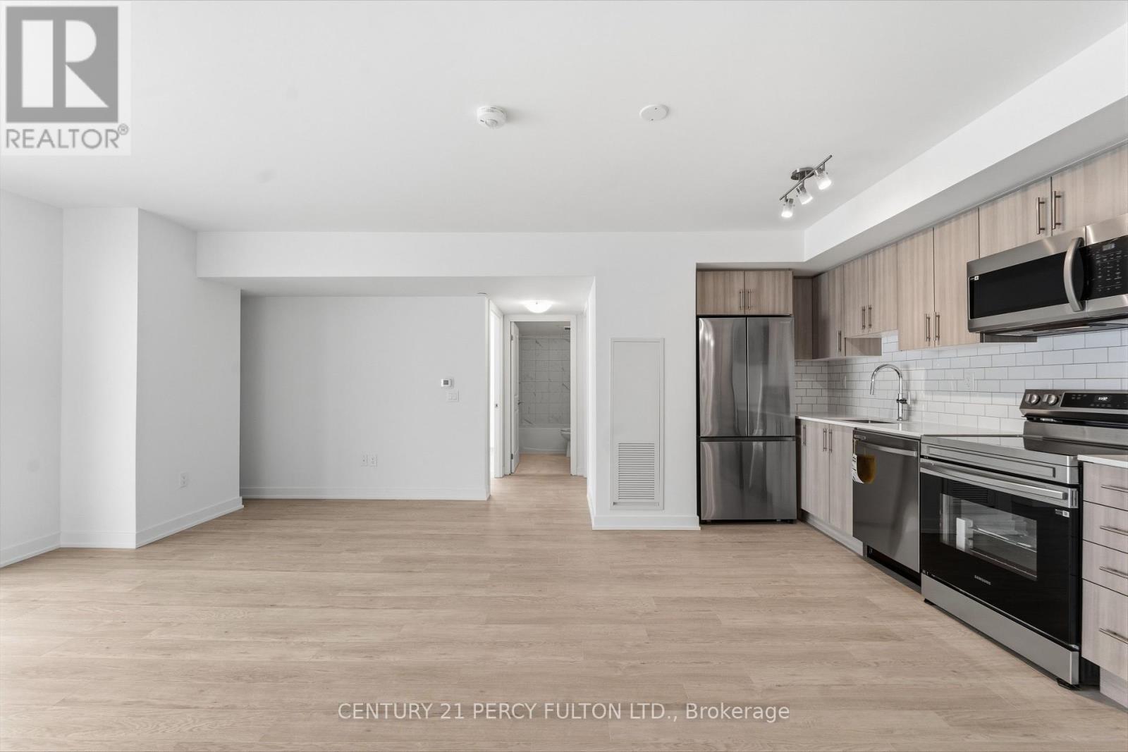 2508 - 1010 Sandy Beach Road, Pickering, Ontario  L1W 0C7 - Photo 6 - E12859964