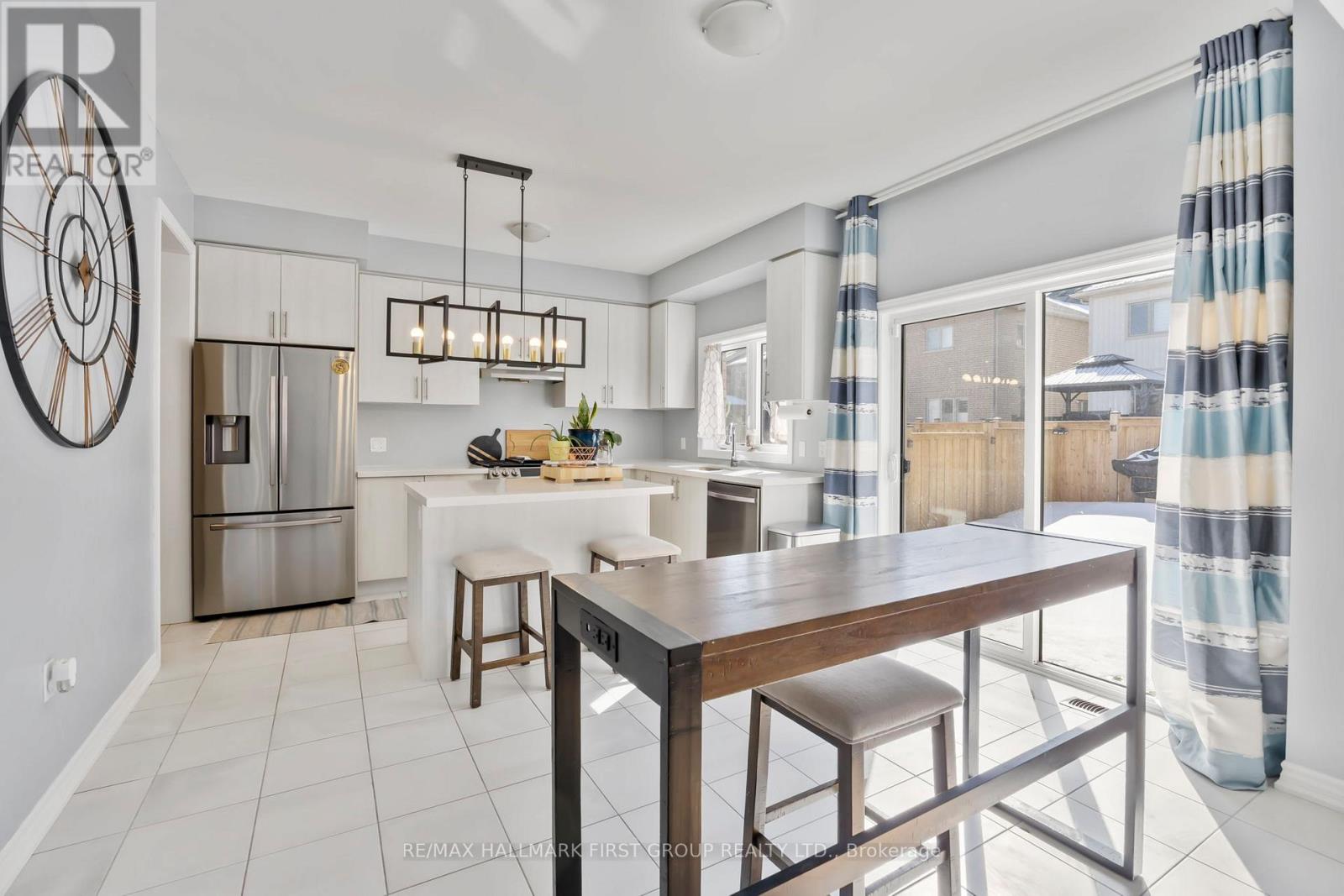 307 Northglen Boulevard, Clarington, Ontario  L1C 7G6 - Photo 11 - E12860008