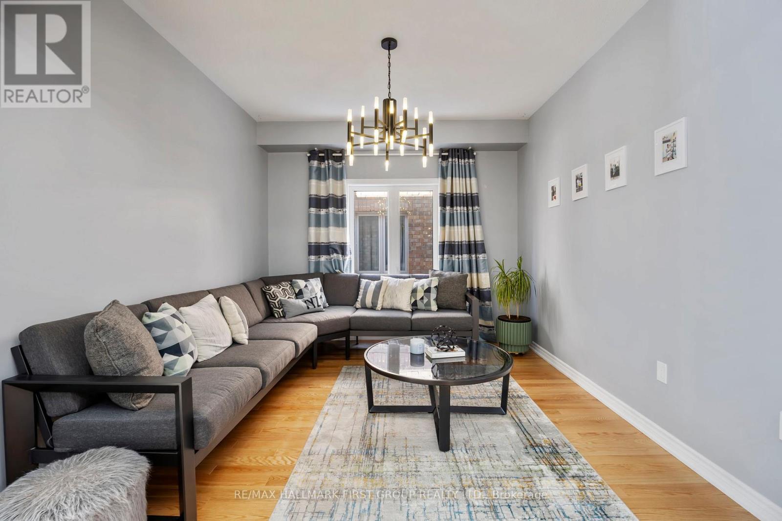 307 Northglen Boulevard, Clarington, Ontario  L1C 7G6 - Photo 9 - E12860008