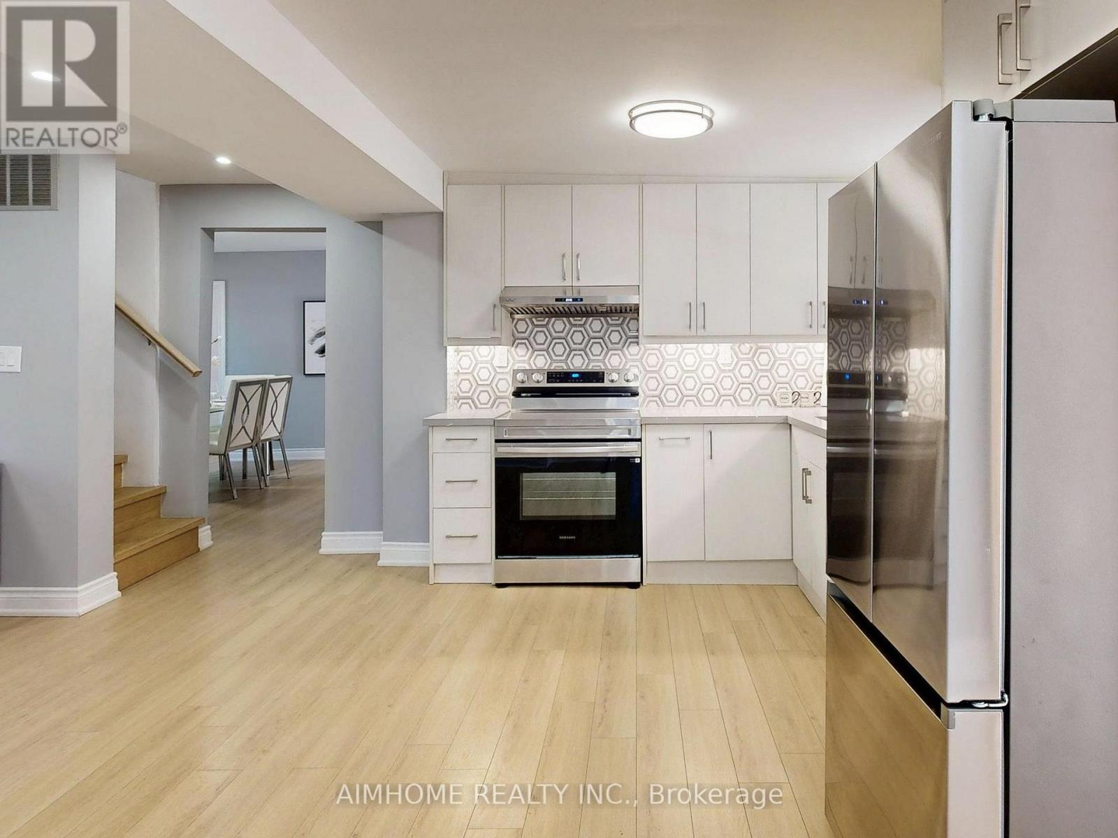 15 Main Street, Georgina, Ontario  L0E 1N0 - Photo 17 - N12859954