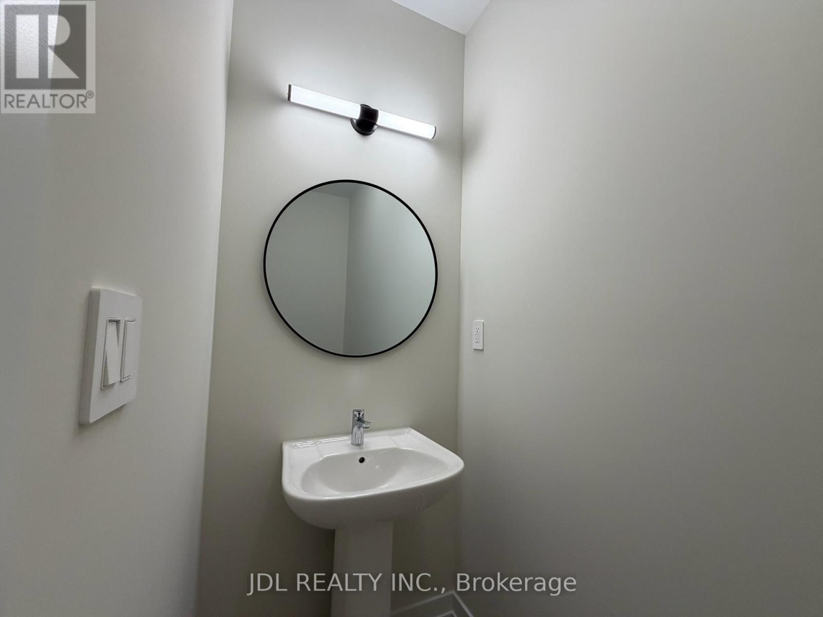 Unknown Address, ,     - Photo 8 - N12859958