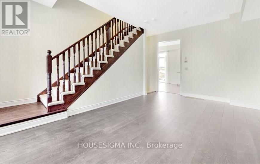 7 Stately Drive, Wasaga Beach, Ontario  L9Z 0L9 - Photo 7 - S12859998