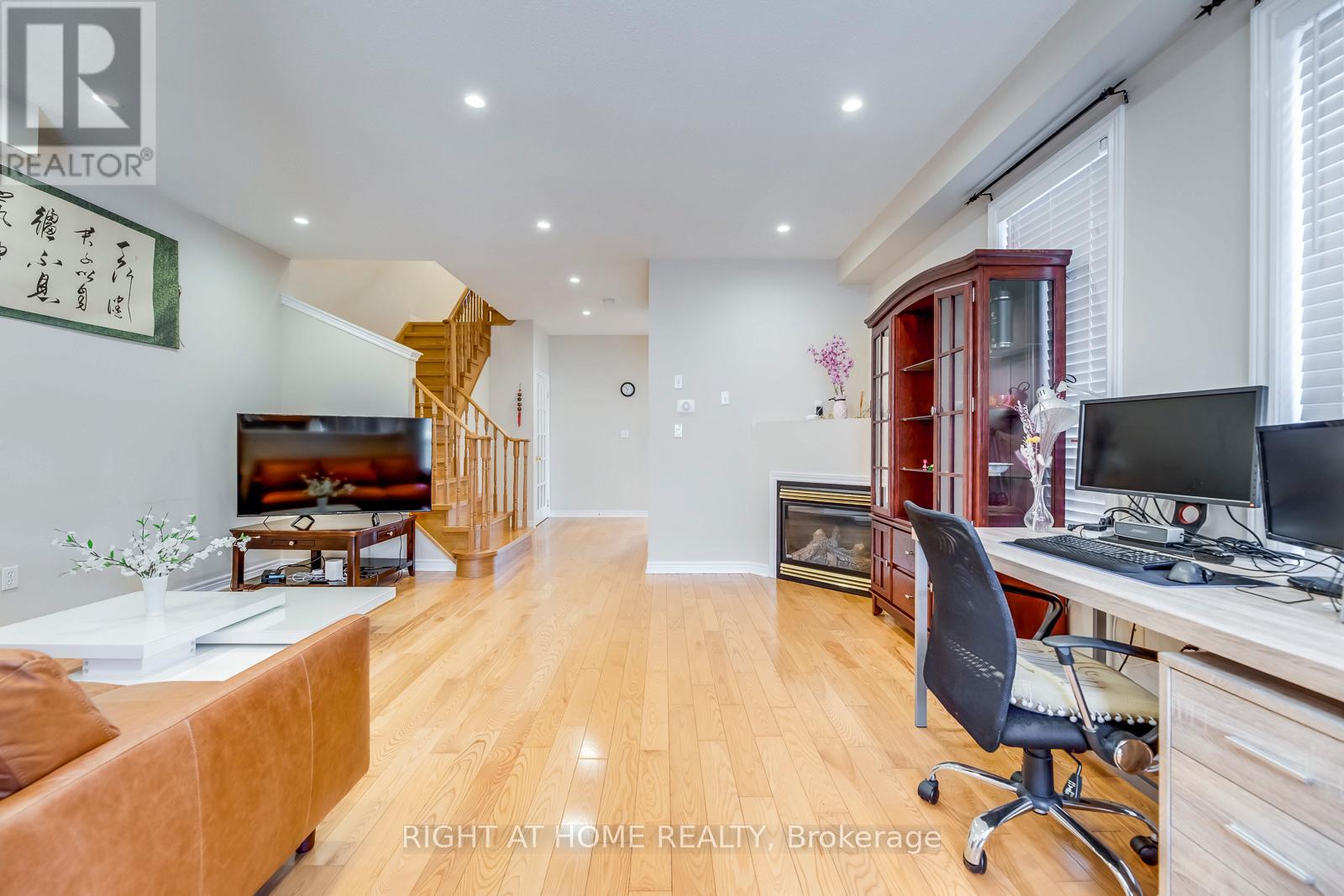 3402 Fountain Park Avenue, Mississauga (Churchill Meadows), Ontario  L5M 7E3 - Photo 10 - W12860016