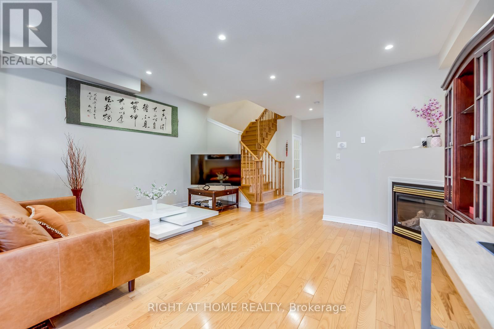 3402 Fountain Park Avenue, Mississauga (Churchill Meadows), Ontario  L5M 7E3 - Photo 11 - W12860016