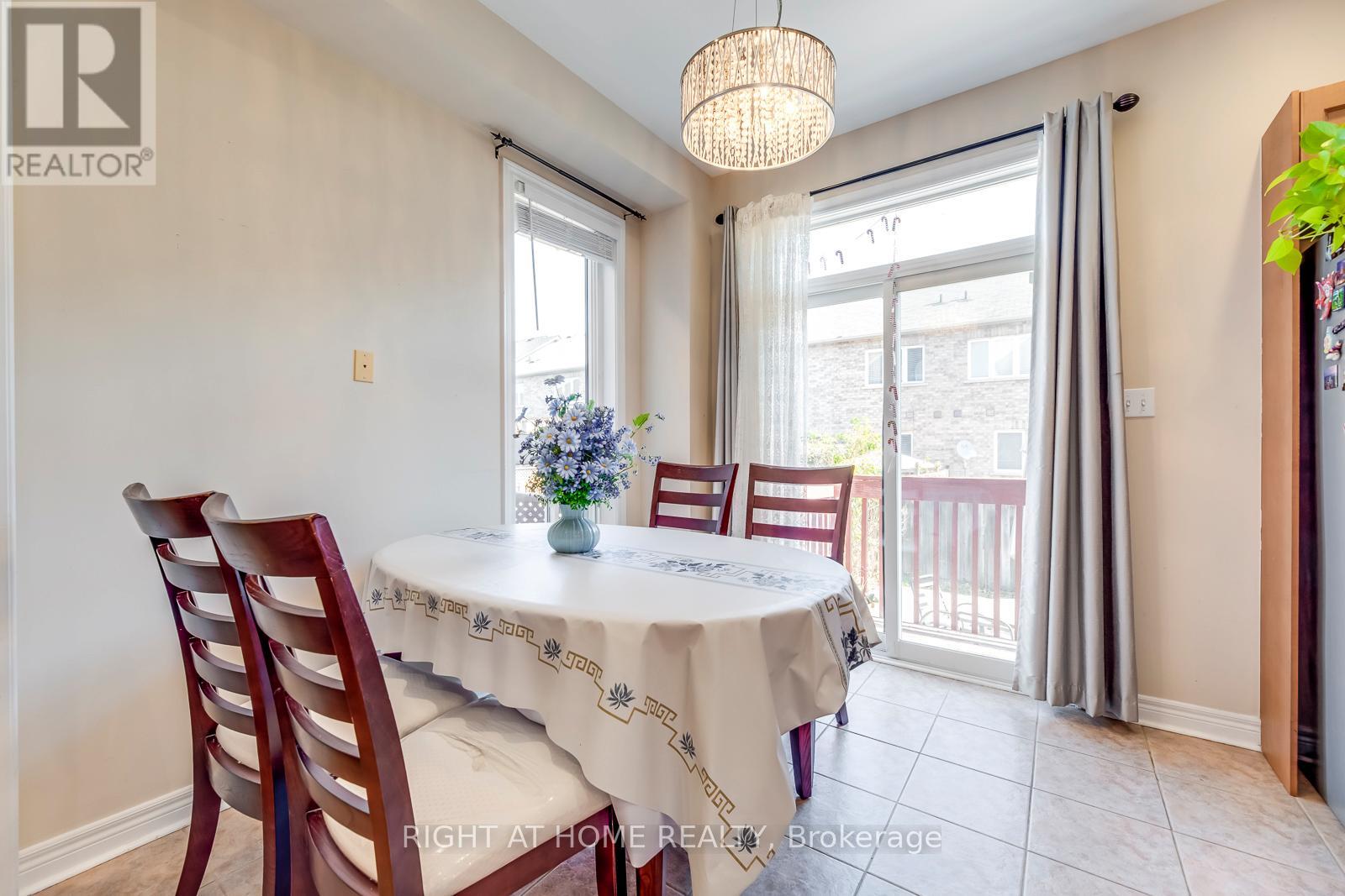 3402 Fountain Park Avenue, Mississauga (Churchill Meadows), Ontario  L5M 7E3 - Photo 13 - W12860016