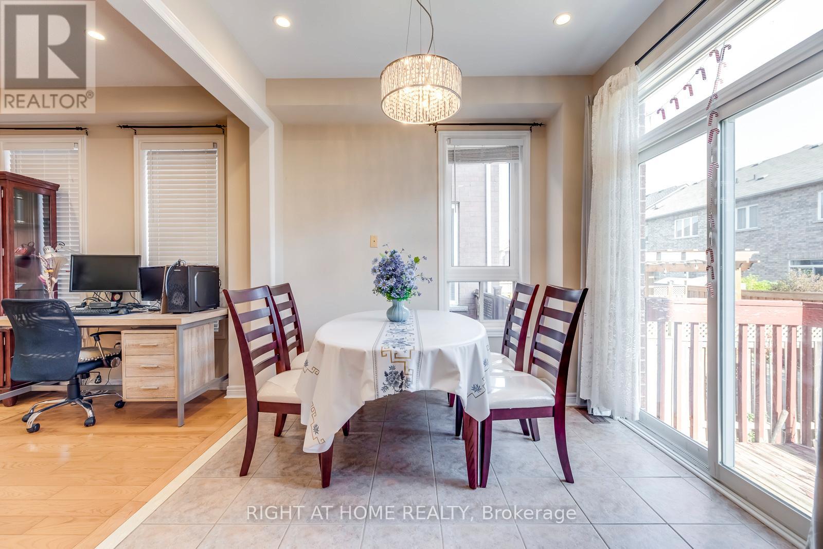 3402 Fountain Park Avenue, Mississauga (Churchill Meadows), Ontario  L5M 7E3 - Photo 14 - W12860016