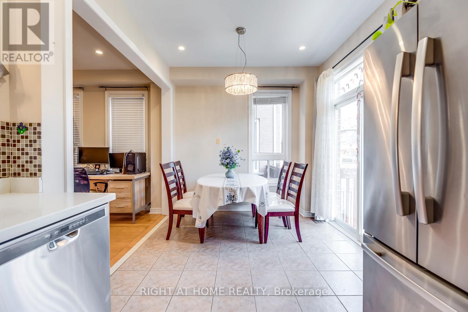 3402 Fountain Park Avenue, Mississauga (Churchill Meadows), Ontario  L5M 7E3 - Photo 19 - W12860016