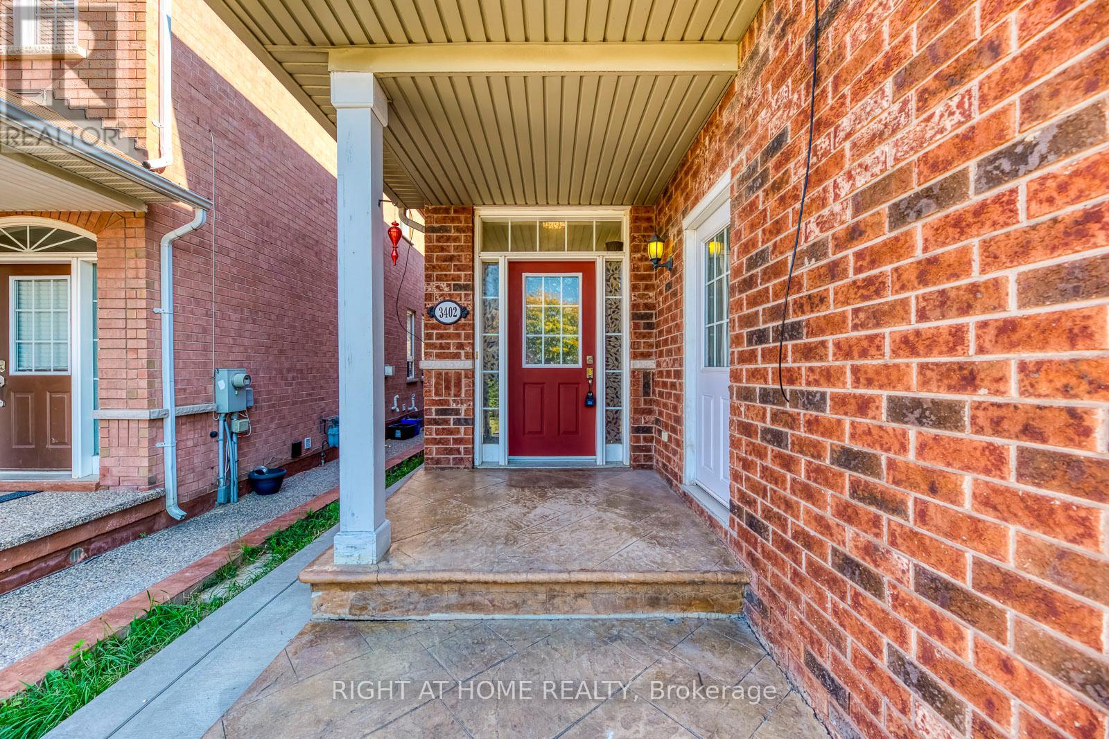 3402 Fountain Park Avenue, Mississauga (Churchill Meadows), Ontario  L5M 7E3 - Photo 2 - W12860016