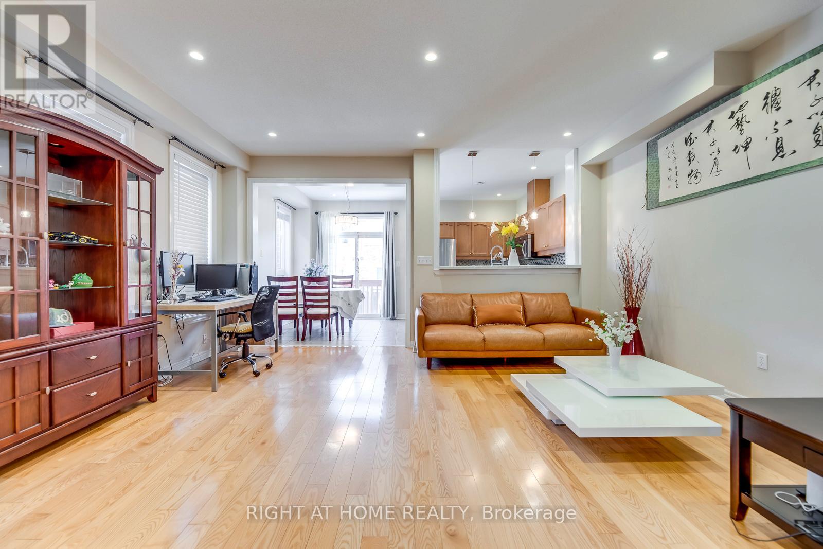 3402 Fountain Park Avenue, Mississauga (Churchill Meadows), Ontario  L5M 7E3 - Photo 5 - W12860016