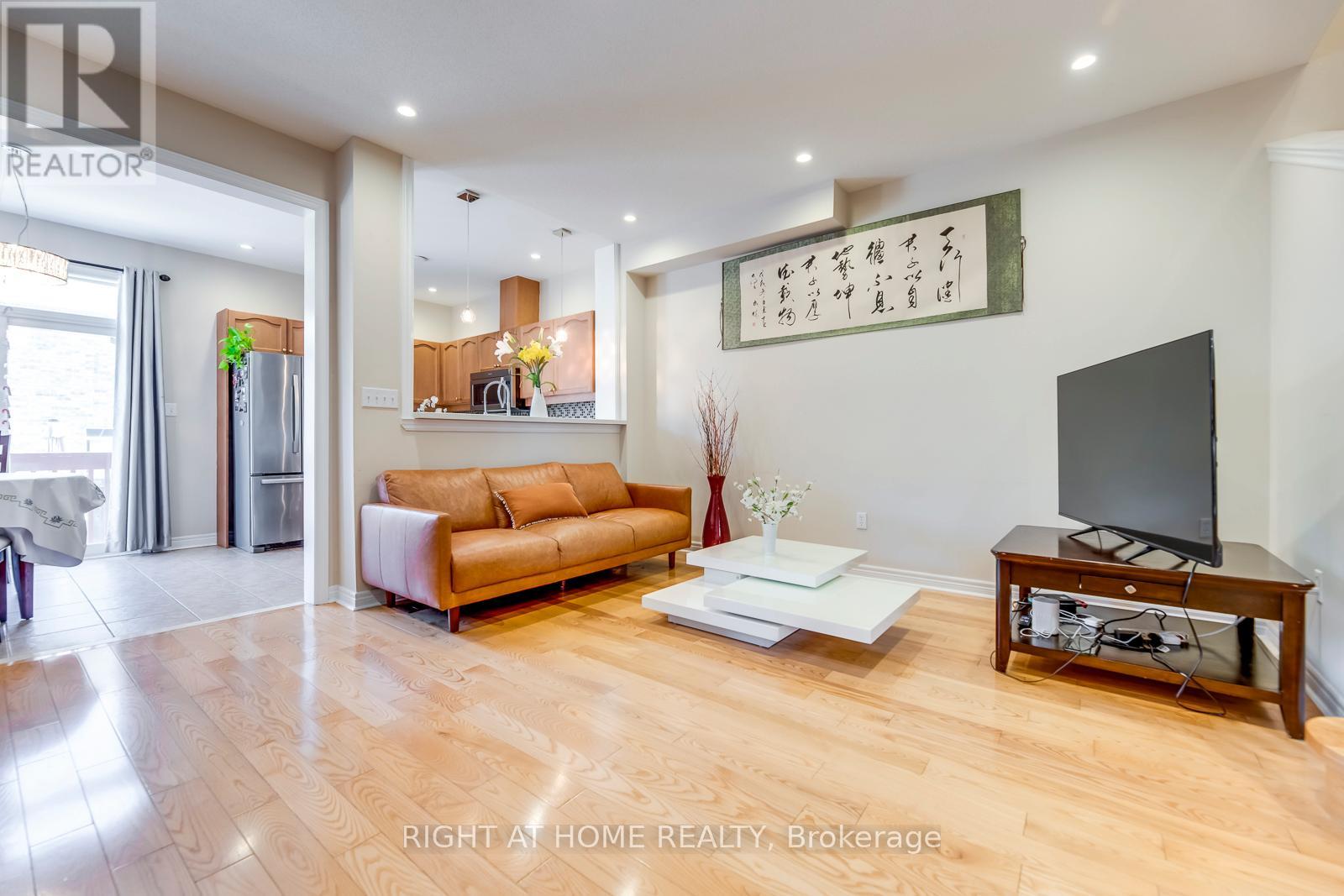 3402 Fountain Park Avenue, Mississauga (Churchill Meadows), Ontario  L5M 7E3 - Photo 7 - W12860016