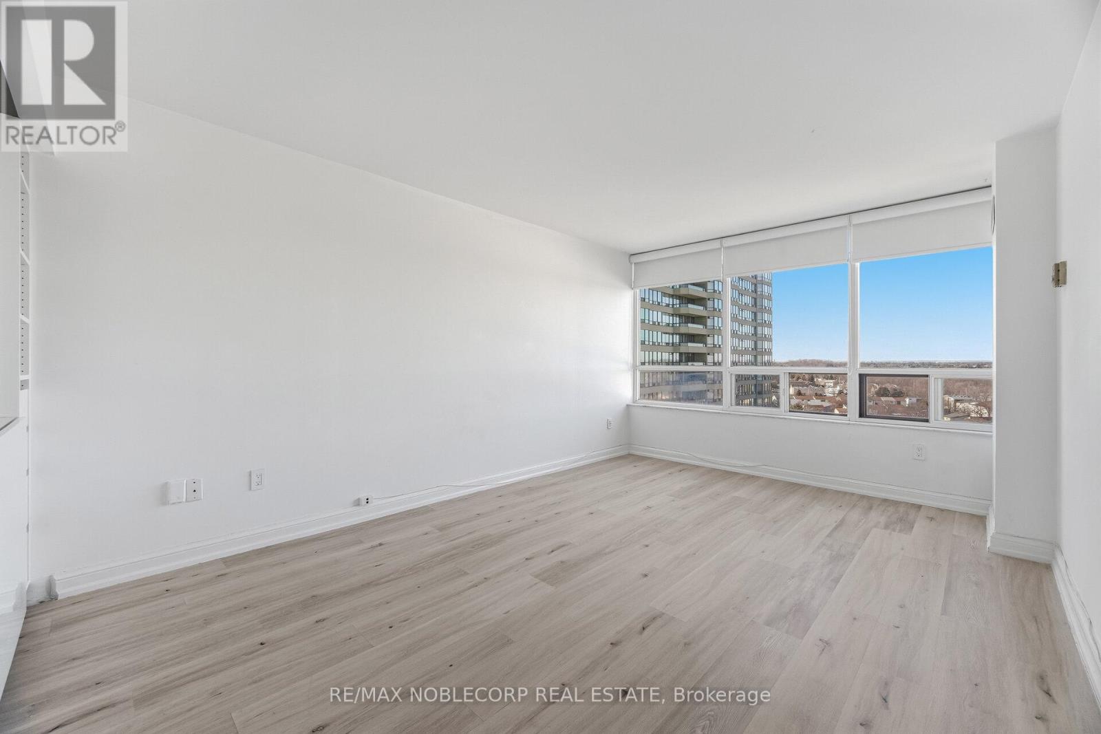 1107 - 22 Hanover Road, Brampton (Queen Street Corridor), Ontario  L6S 5K7 - Photo 17 - W12860028