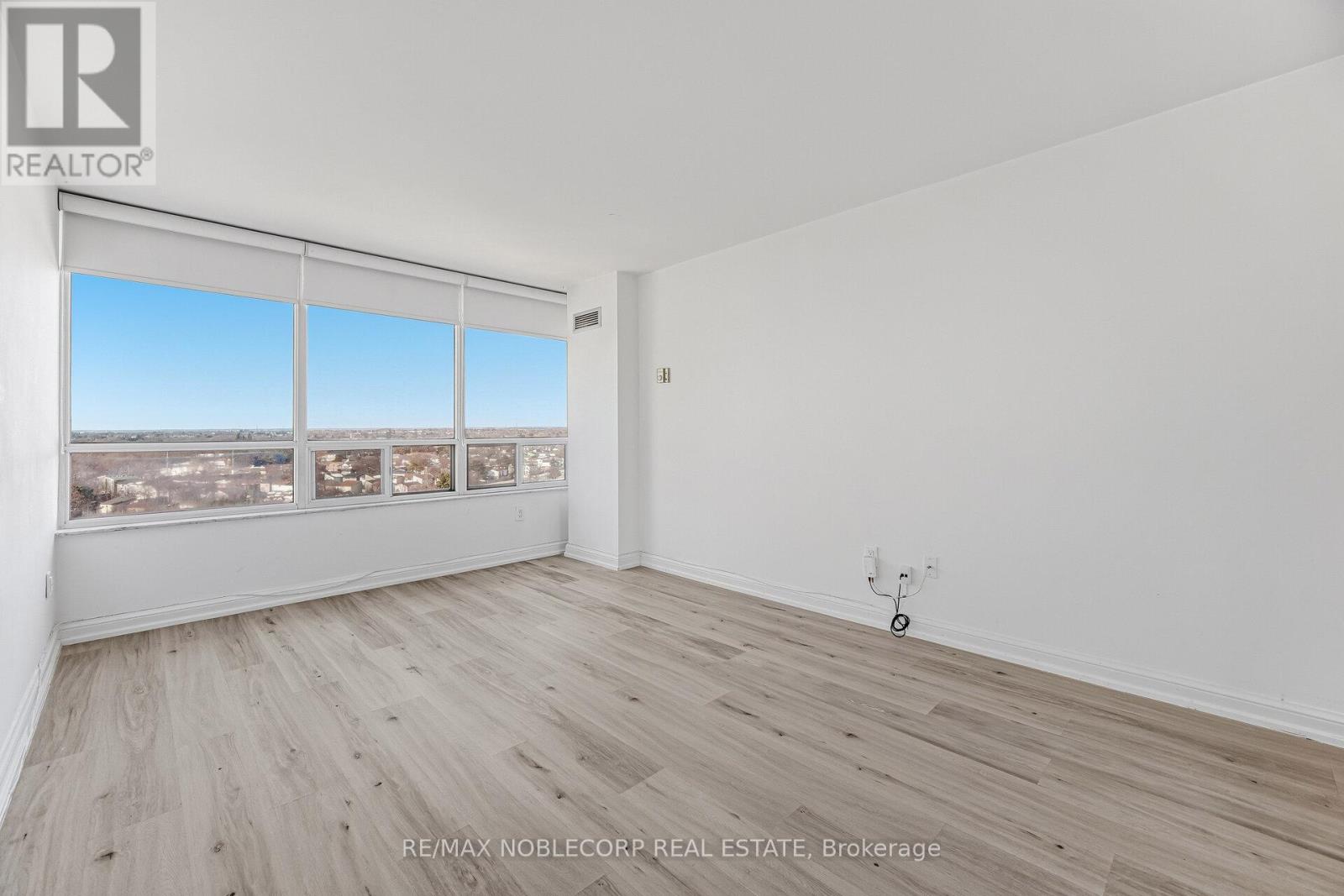 1107 - 22 Hanover Road, Brampton (Queen Street Corridor), Ontario  L6S 5K7 - Photo 18 - W12860028