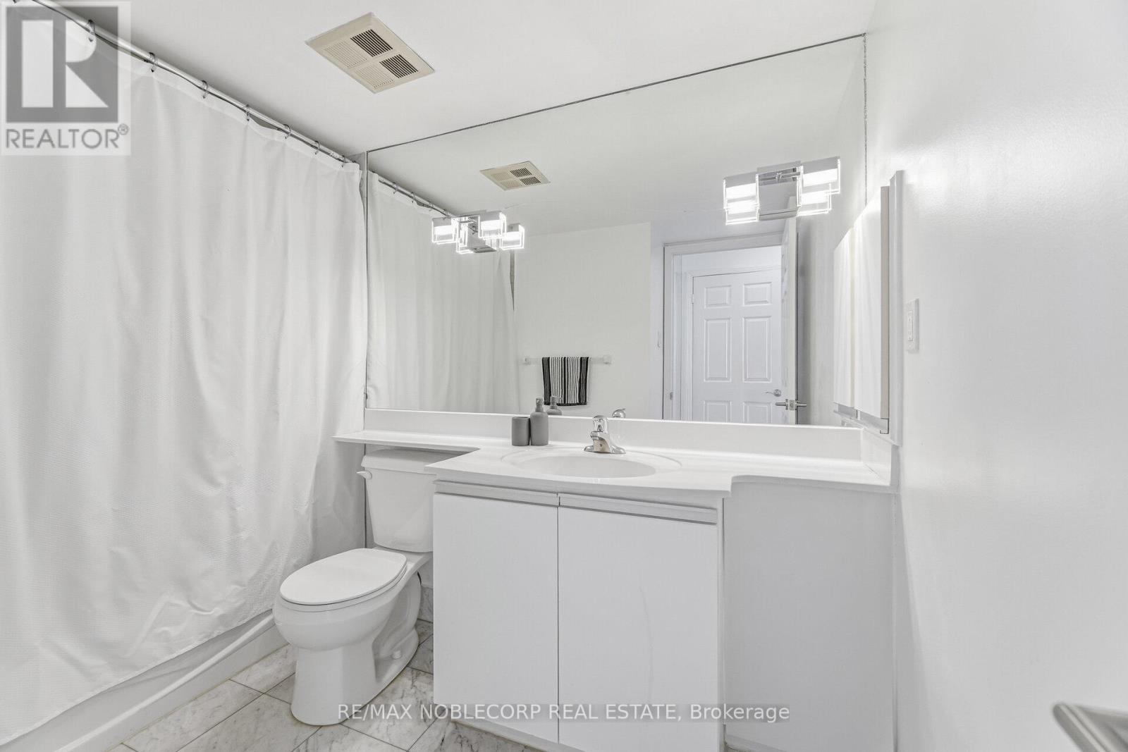 1107 - 22 Hanover Road, Brampton (Queen Street Corridor), Ontario  L6S 5K7 - Photo 20 - W12860028