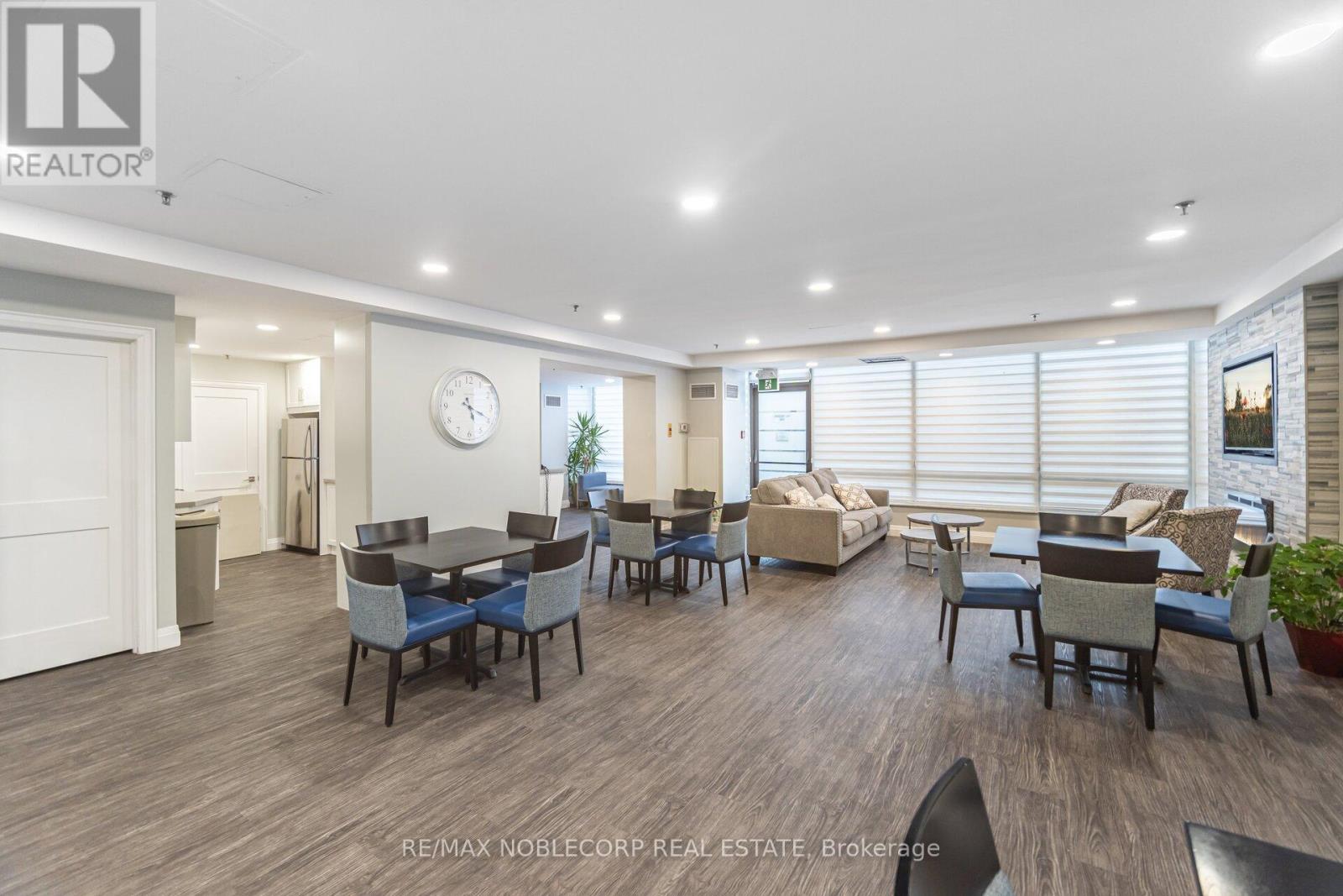 1107 - 22 Hanover Road, Brampton (Queen Street Corridor), Ontario  L6S 5K7 - Photo 29 - W12860028