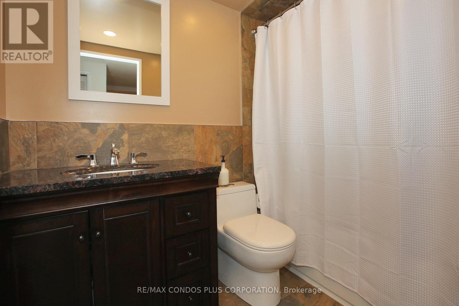 1605 - 260 Scarlett Road, Toronto (Rockcliffe-Smythe), Ontario  M6N 4X6 - Photo 20 - W12860032