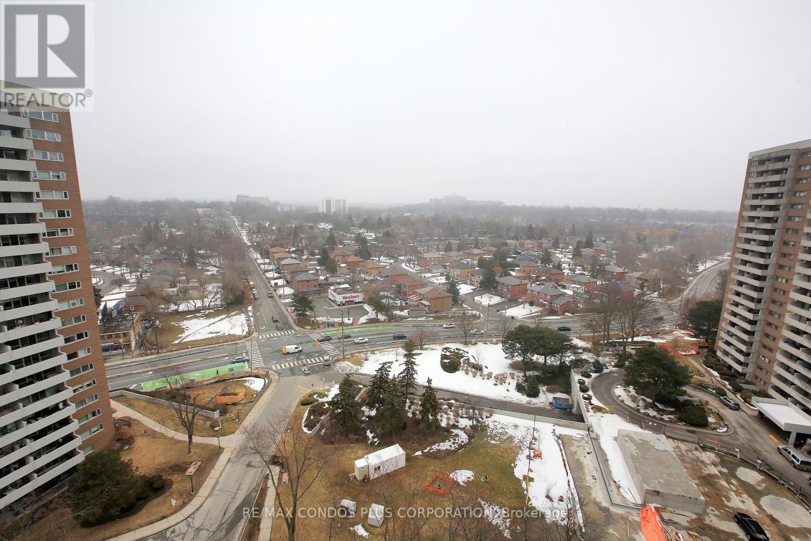 1605 - 260 Scarlett Road, Toronto (Rockcliffe-Smythe), Ontario  M6N 4X6 - Photo 21 - W12860032