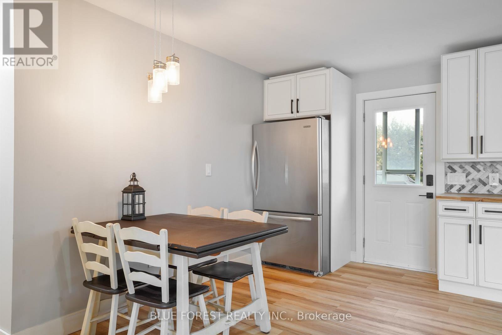 Photo 12 of 38 for 218 Maple Street