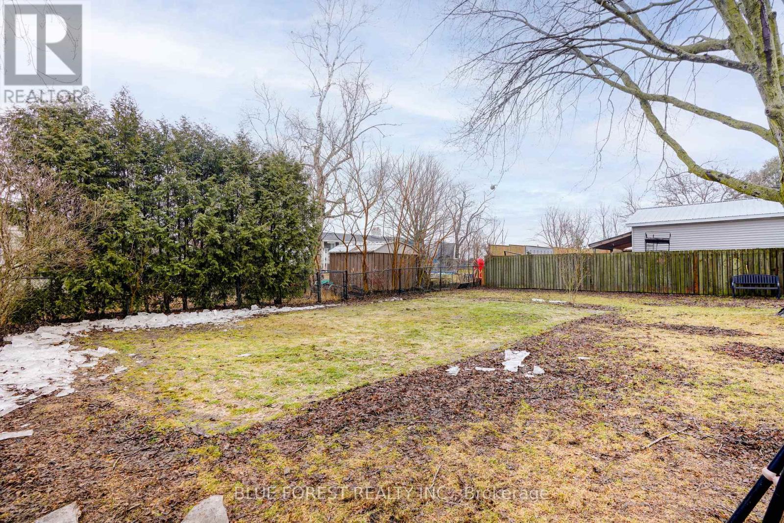 Photo 35 of 38 for 218 Maple Street