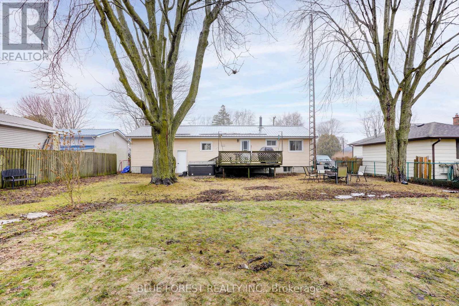 Photo 36 of 38 for 218 Maple Street