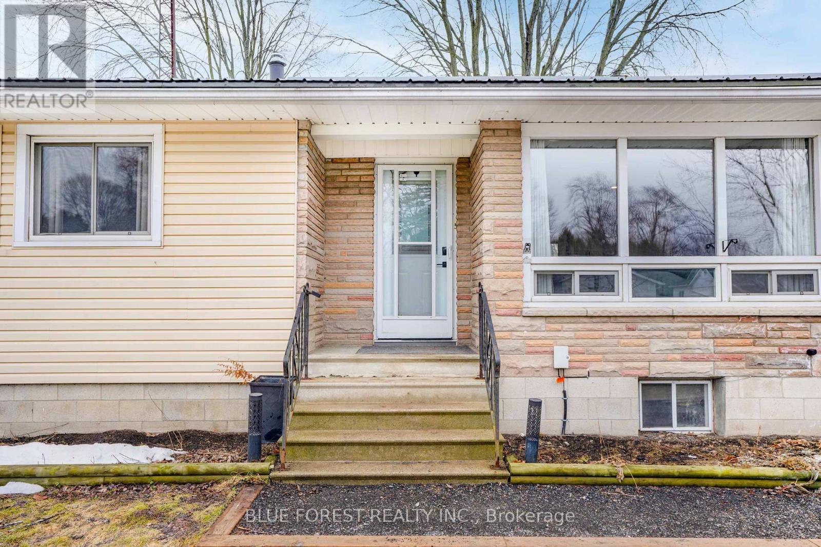 Photo 4 of 38 for 218 Maple Street