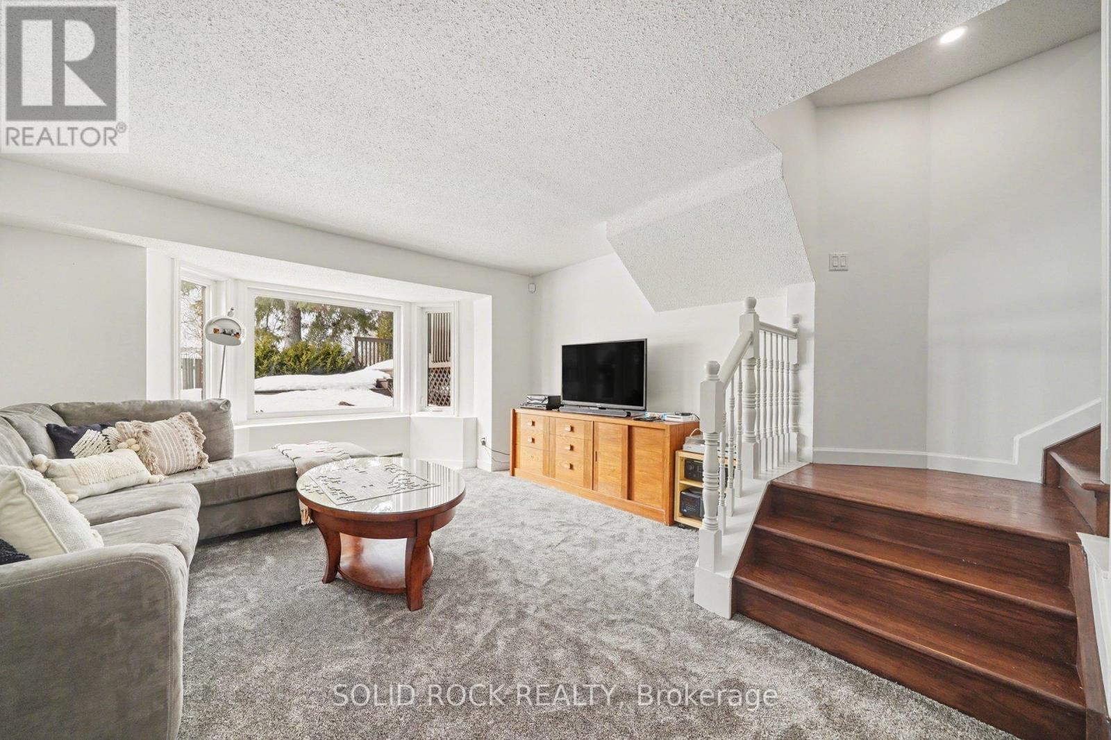 51 Pemberton Crescent, Ottawa, Ontario  K2G 4Y9 - Photo 27 - X12860058