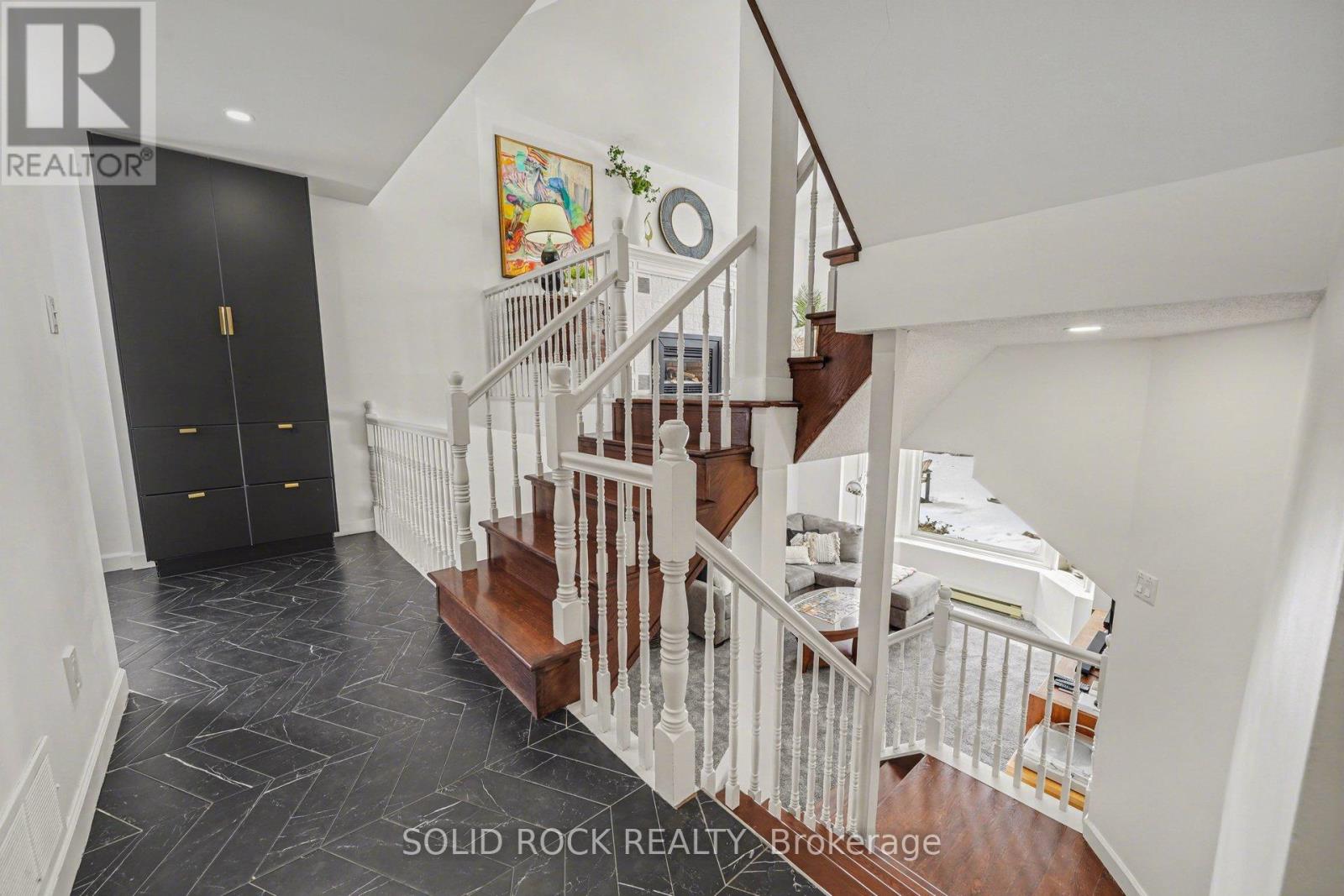 51 Pemberton Crescent, Ottawa, Ontario  K2G 4Y9 - Photo 5 - X12860058